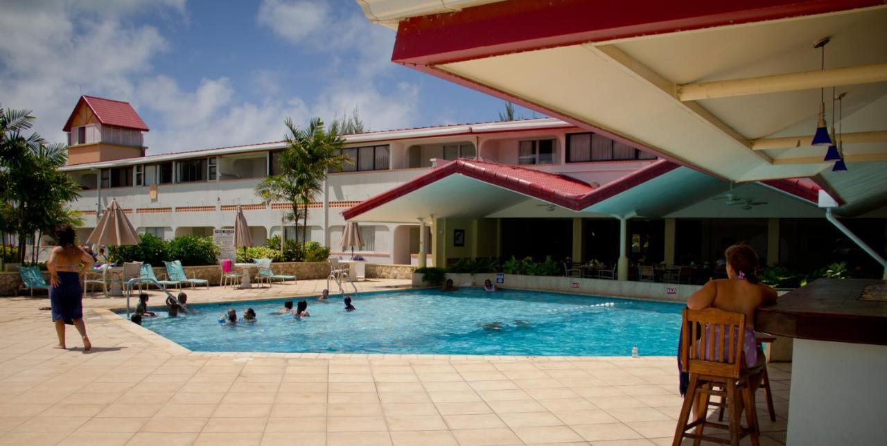 Crown Point Beach Hotel Exterior foto